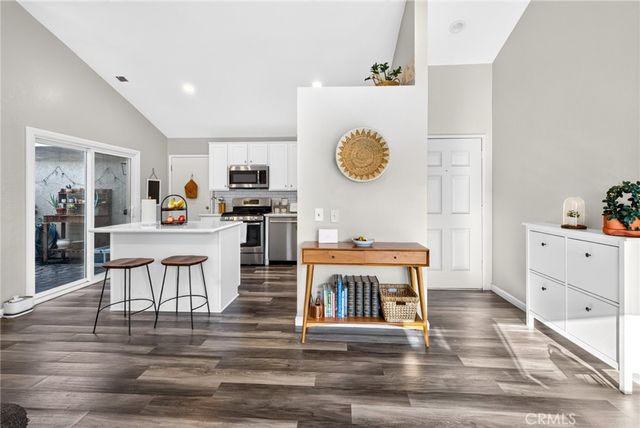 8433 E Saratoga, Anaheim, CA 92808