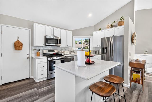 8433 E Saratoga, Anaheim, CA 92808