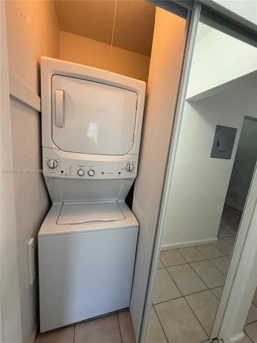 2483 SW 11th St 2483, Miami, FL 33135