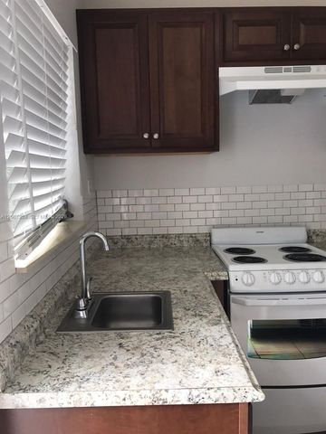 2483 SW 11th St 2483, Miami, FL 33135