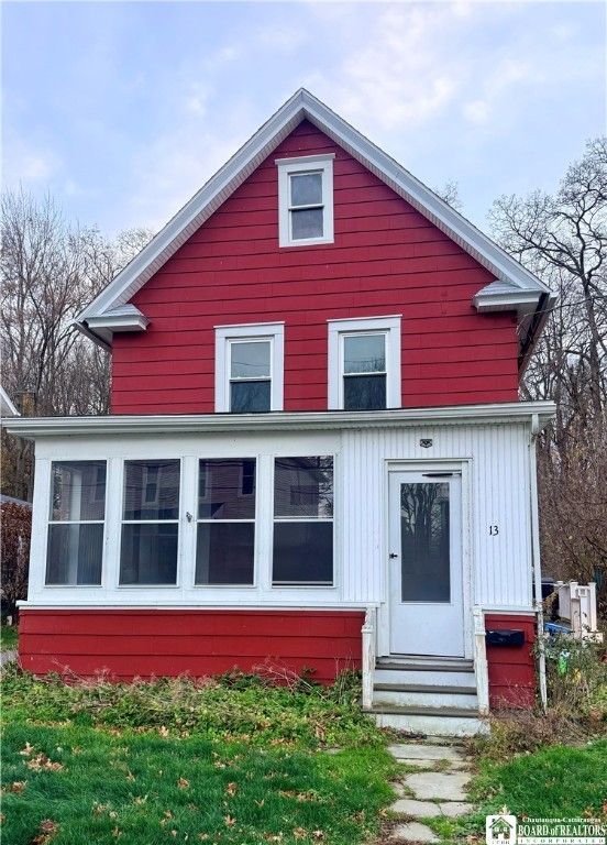 13 Burgess Street, Hanover, NY 14136