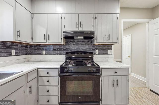 8227 ENGLEWOOD Trail, Riverdale, GA 30274