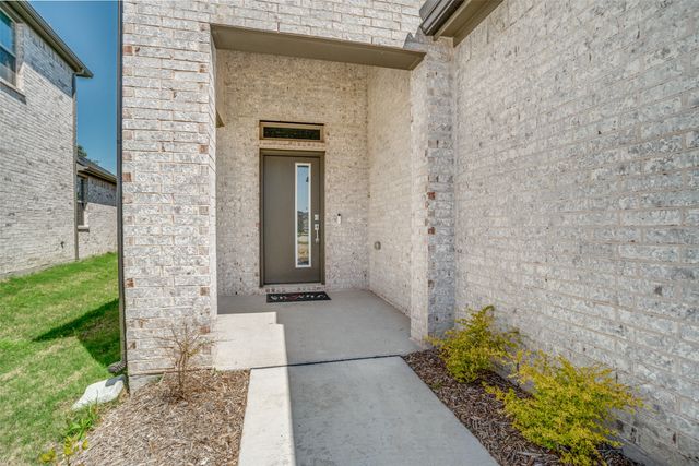 900 Pine Beach Drive, Princeton, TX 75071