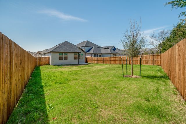 900 Pine Beach Drive, Princeton, TX 75071