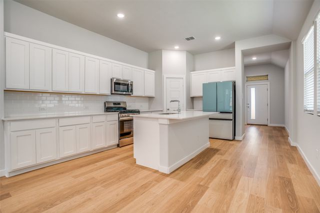 900 Pine Beach Drive, Princeton, TX 75071