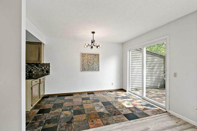 2890 Castleford Court, Woodbury, MN 55125