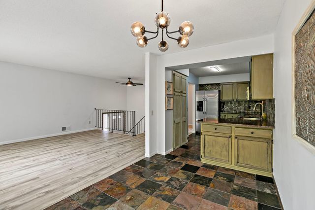 2890 Castleford Court, Woodbury, MN 55125