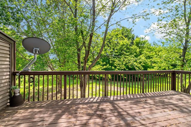 2890 Castleford Court, Woodbury, MN 55125