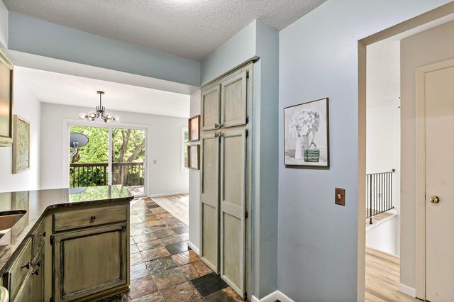 2890 Castleford Court, Woodbury, MN 55125