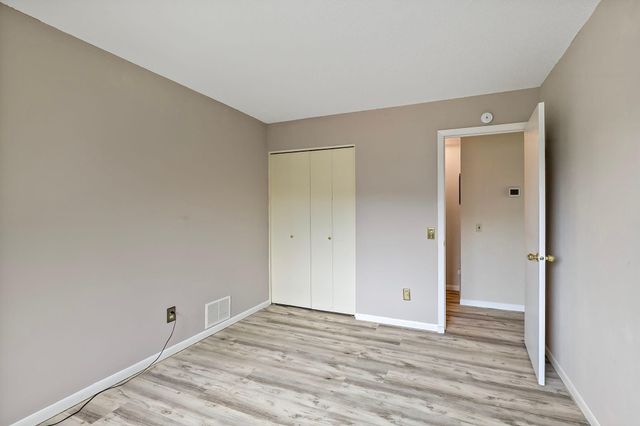 2890 Castleford Court, Woodbury, MN 55125