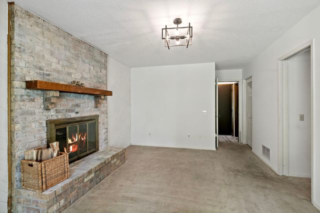 2890 Castleford Court, Woodbury, MN 55125