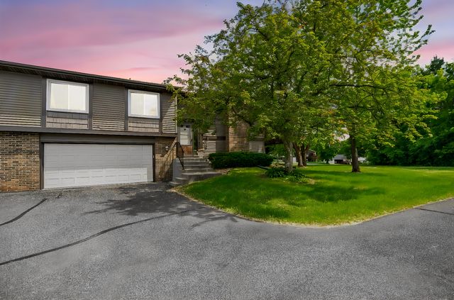 2890 Castleford Court, Woodbury, MN 55125