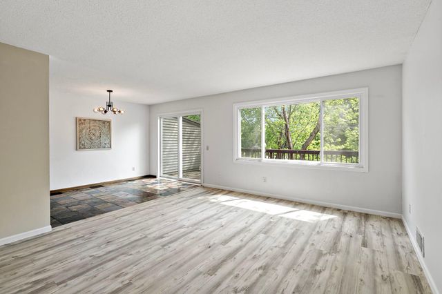 2890 Castleford Court, Woodbury, MN 55125