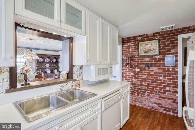 120 WOODLAND RD, York, PA 17403