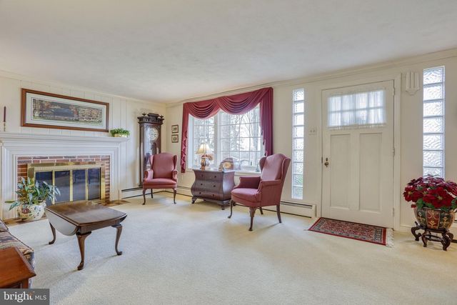 120 WOODLAND RD, York, PA 17403