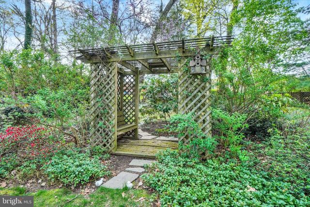 120 WOODLAND RD, York, PA 17403