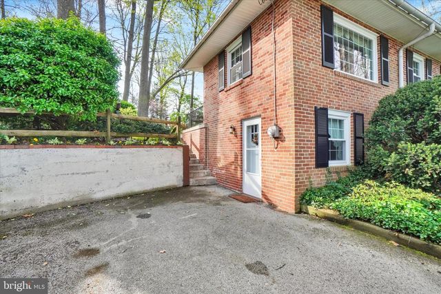 120 WOODLAND RD, York, PA 17403