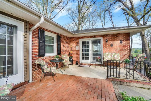 120 WOODLAND RD, York, PA 17403