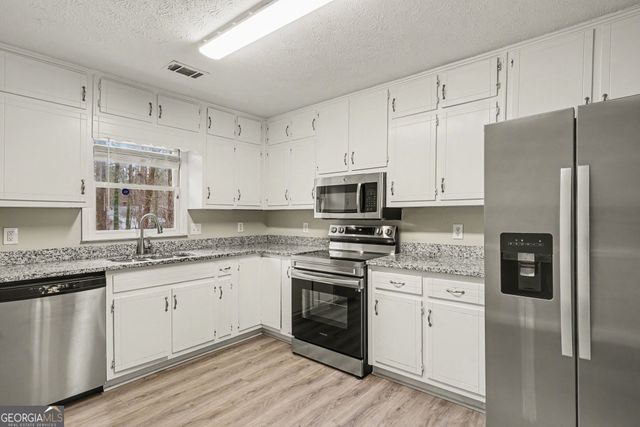 4770 Cedar Brook Drive SE, Conyers, GA 30094