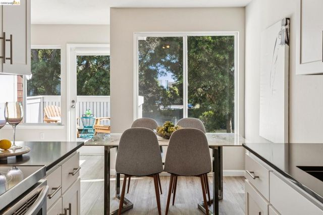 214 Bayside Ct, Richmond, CA 94804