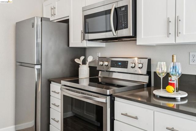 214 Bayside Ct, Richmond, CA 94804