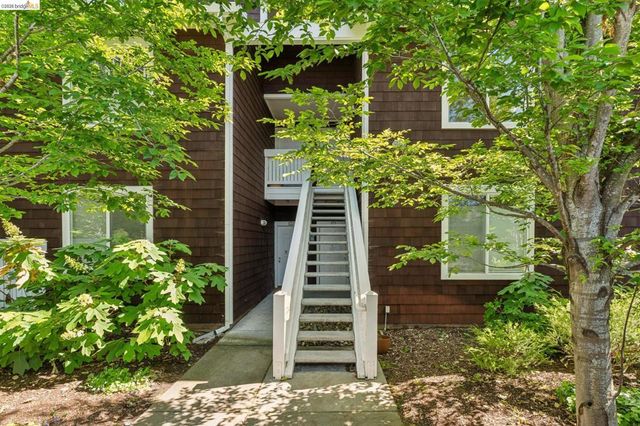 214 Bayside Ct, Richmond, CA 94804