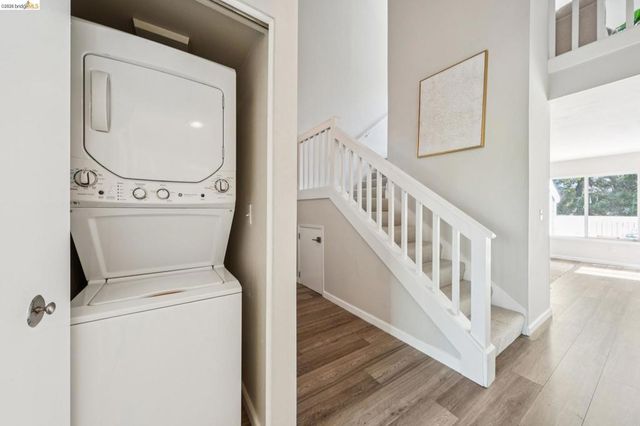214 Bayside Ct, Richmond, CA 94804