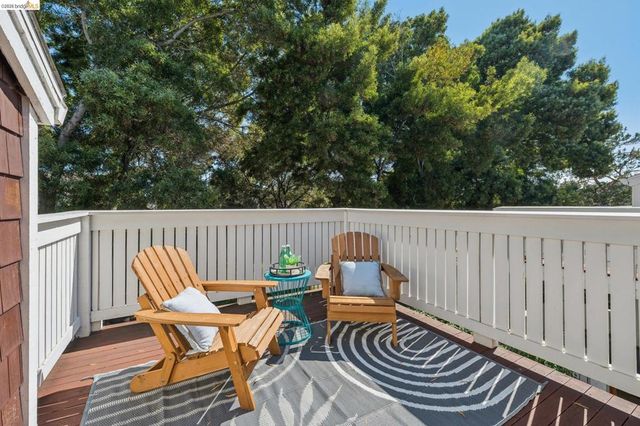 214 Bayside Ct, Richmond, CA 94804