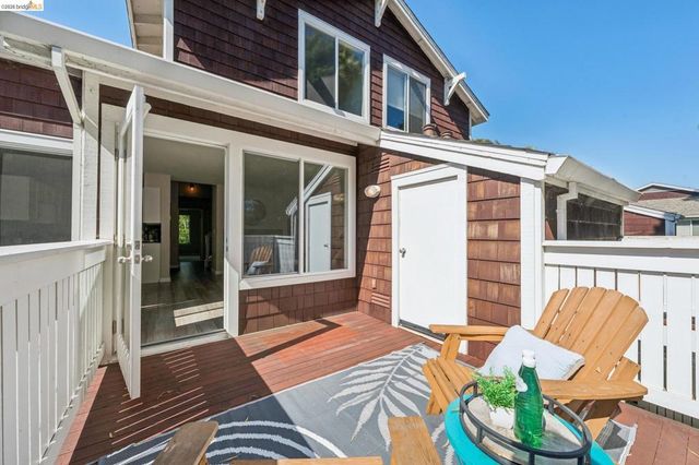 214 Bayside Ct, Richmond, CA 94804
