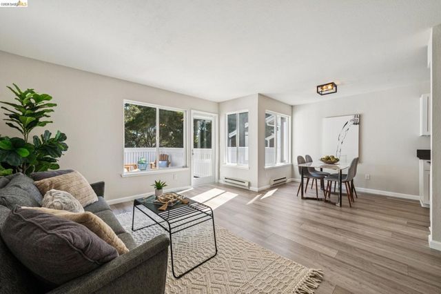 214 Bayside Ct, Richmond, CA 94804