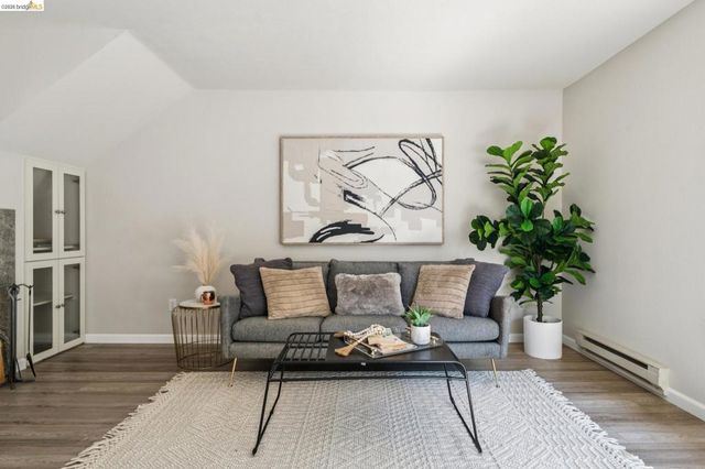 214 Bayside Ct, Richmond, CA 94804