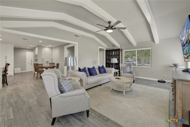 635 Riverside Path, Canyon Lake, TX 78133