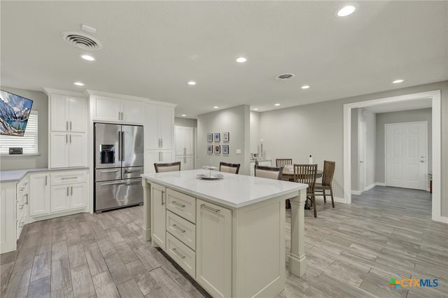 635 Riverside Path, Canyon Lake, TX 78133