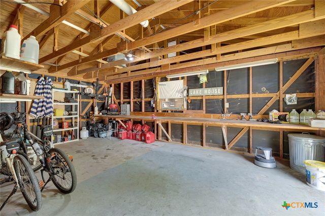 635 Riverside Path, Canyon Lake, TX 78133