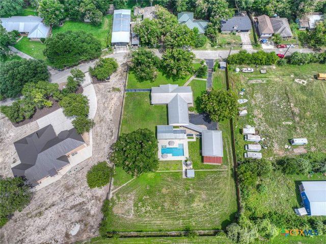 635 Riverside Path, Canyon Lake, TX 78133