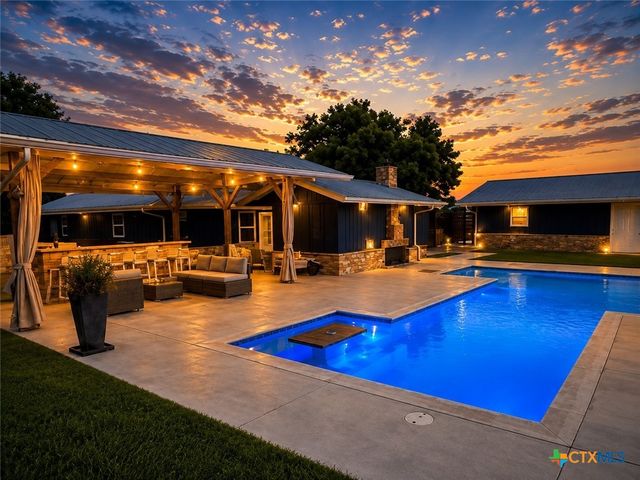635 Riverside Path, Canyon Lake, TX 78133