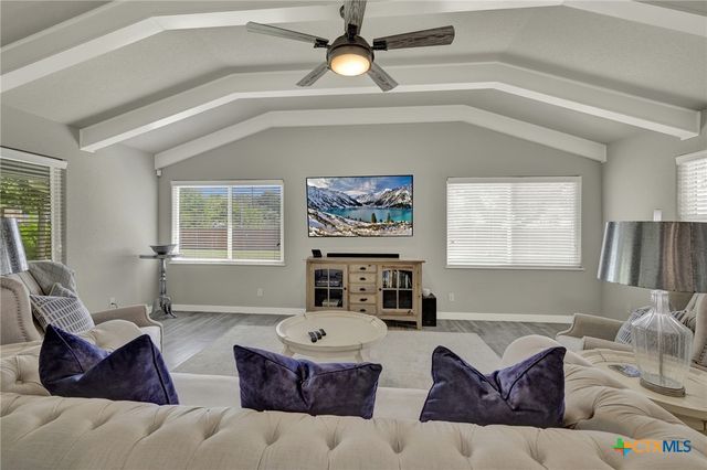 635 Riverside Path, Canyon Lake, TX 78133