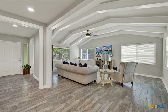 635 Riverside Path, Canyon Lake, TX 78133