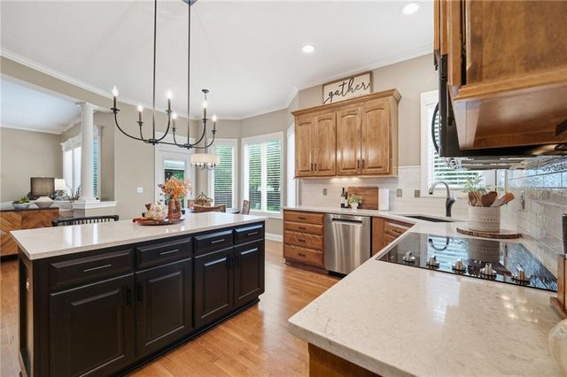 13813 Richards Street, Overland Park, KS 66221