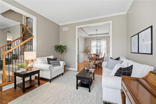13813 Richards Street, Overland Park, KS 66221