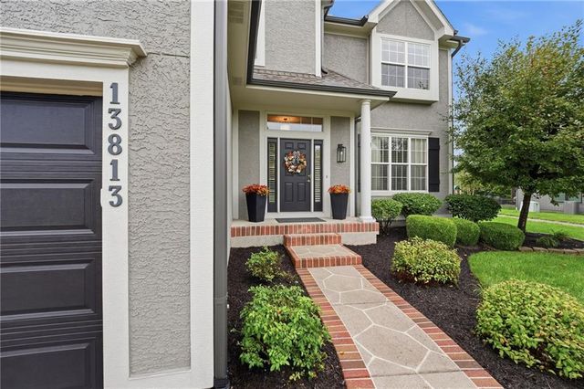 13813 Richards Street, Overland Park, KS 66221