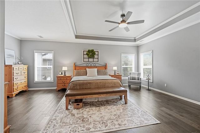 13813 Richards Street, Overland Park, KS 66221