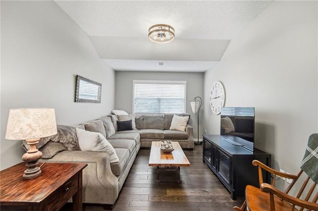 13813 Richards Street, Overland Park, KS 66221