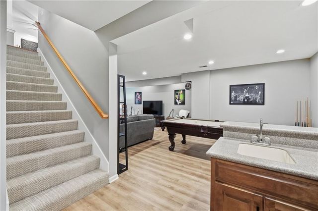 13813 Richards Street, Overland Park, KS 66221
