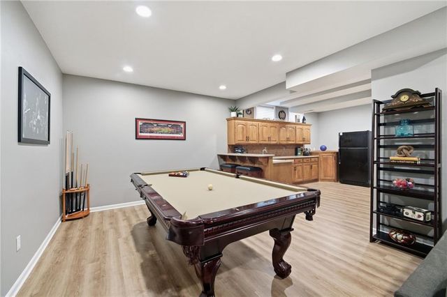 13813 Richards Street, Overland Park, KS 66221