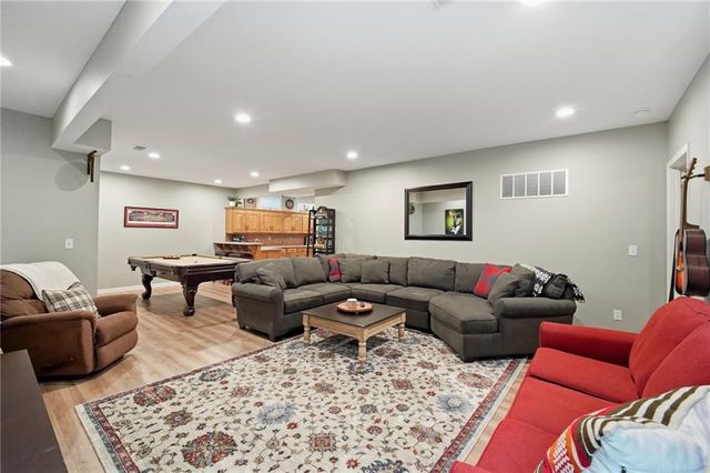 13813 Richards Street, Overland Park, KS 66221