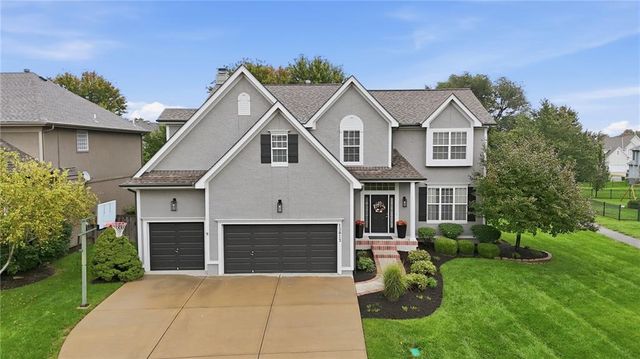 13813 Richards Street, Overland Park, KS 66221