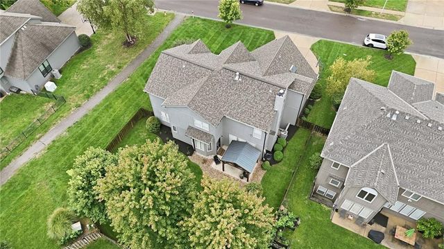 13813 Richards Street, Overland Park, KS 66221