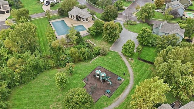 13813 Richards Street, Overland Park, KS 66221