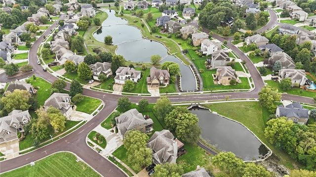 13813 Richards Street, Overland Park, KS 66221